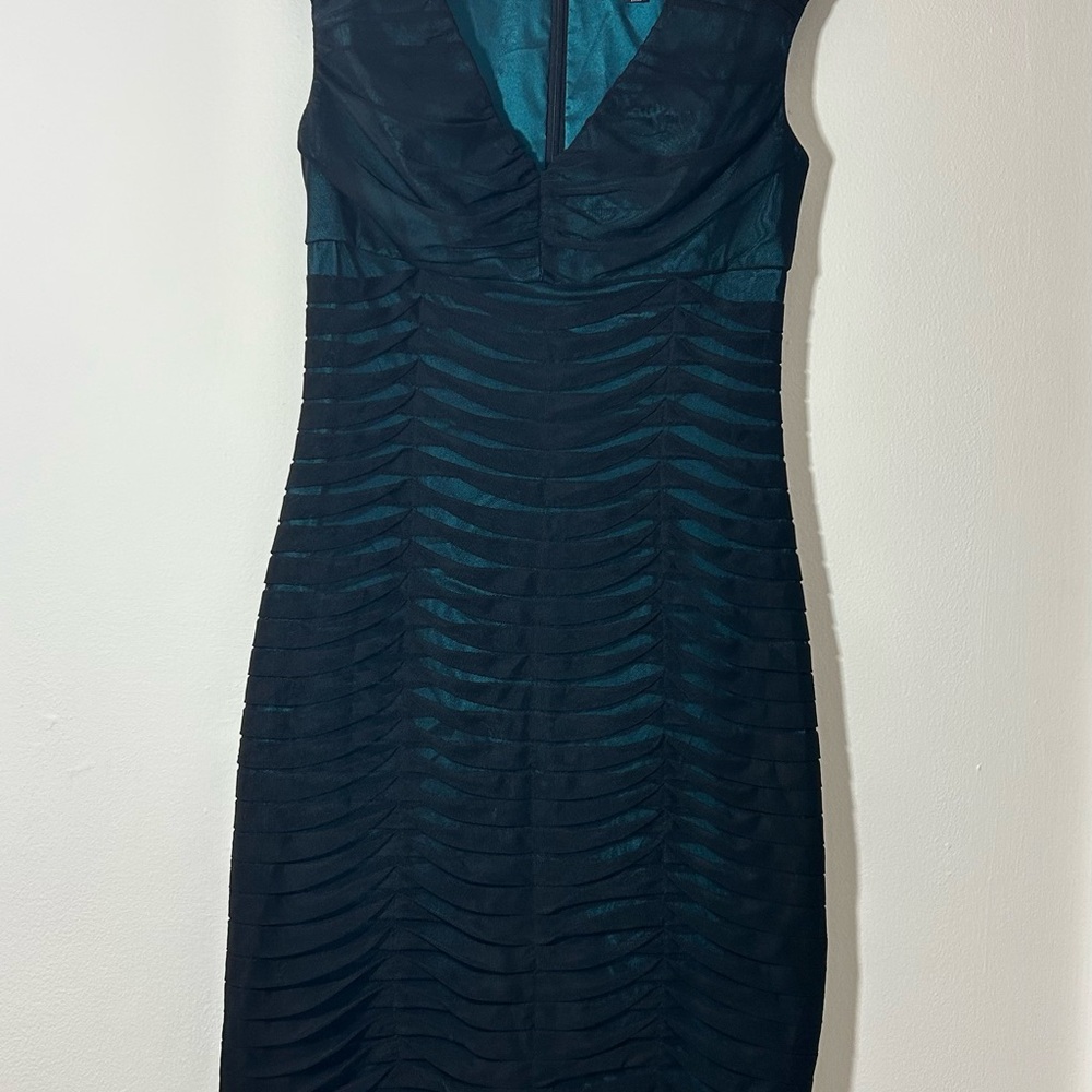 Adrianna Papell Teal and Black V-Neck Midi Dress